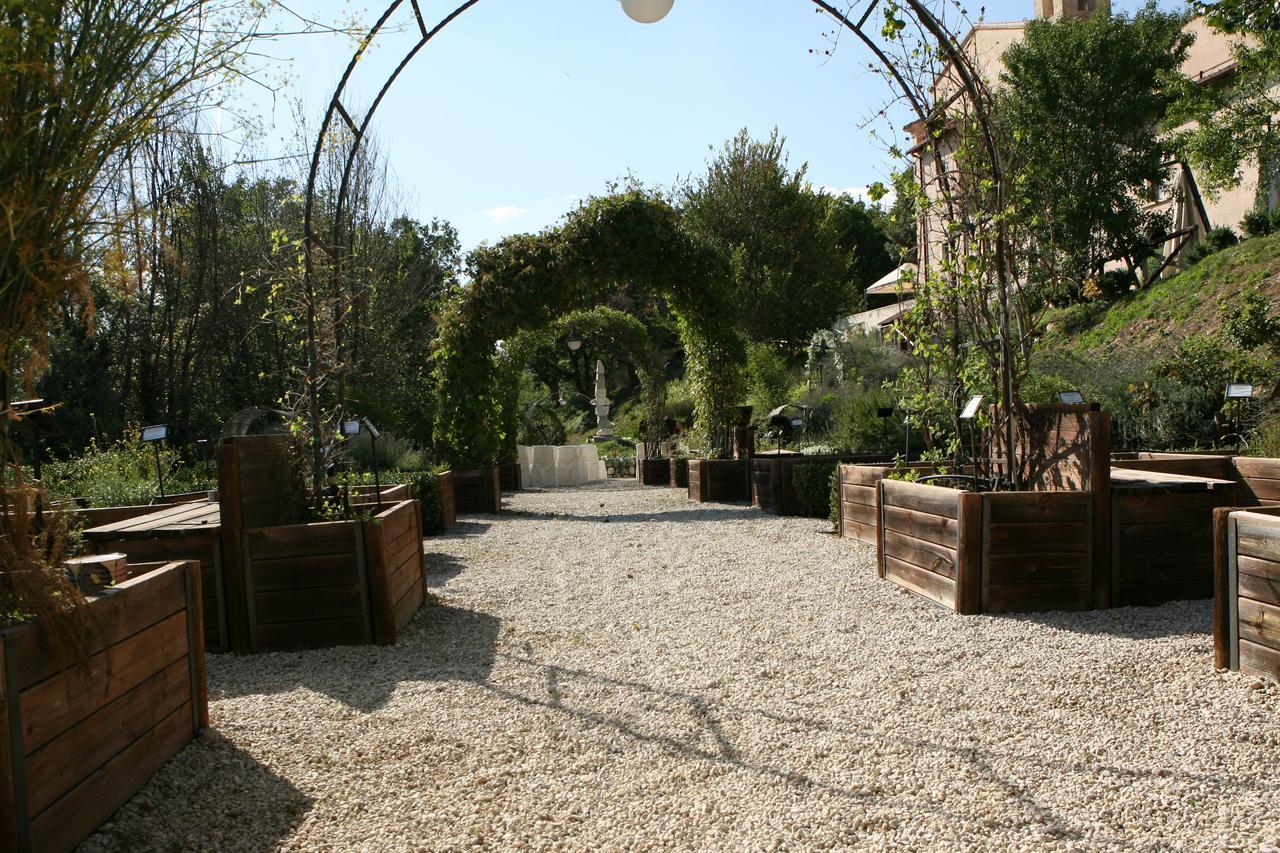 Convento Di San Colombo Hotel Santo Stefano Di Sessanio Exterior photo